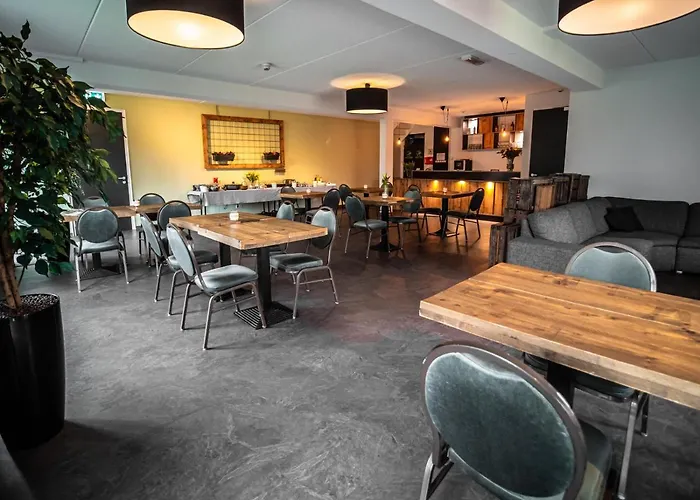 B&B Bij De 3 Linden 비첸